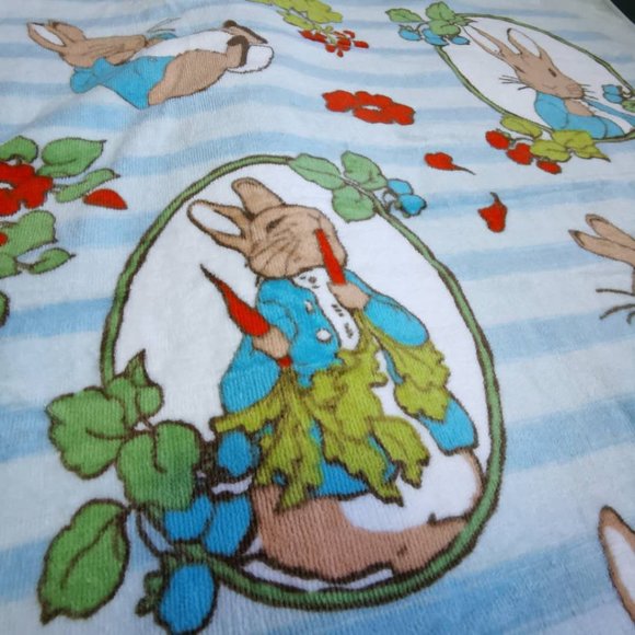 Bundle of 2 100% Cotton Peter Rabbits Bath Towels/Beach Towel - Picture 9 of 10